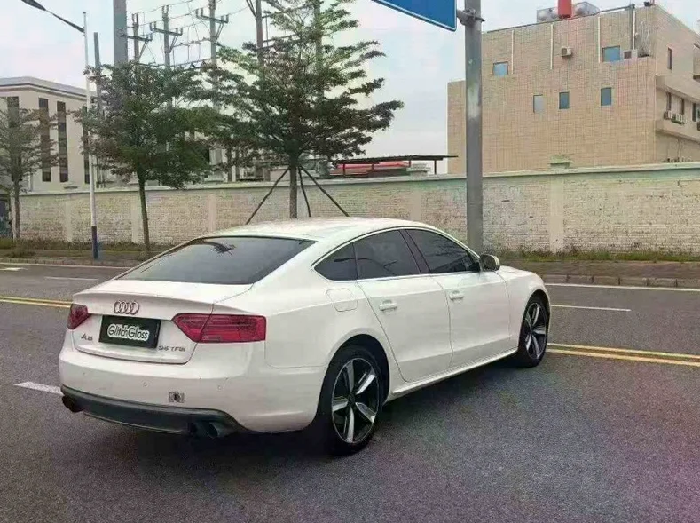 奥迪A5 后面外观一