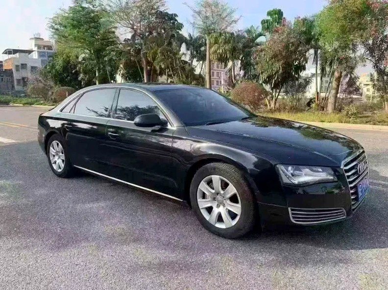 奥迪A8L 正面外观二