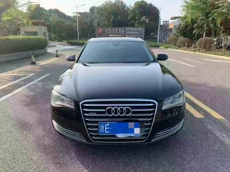 14年奥迪A8L 高配