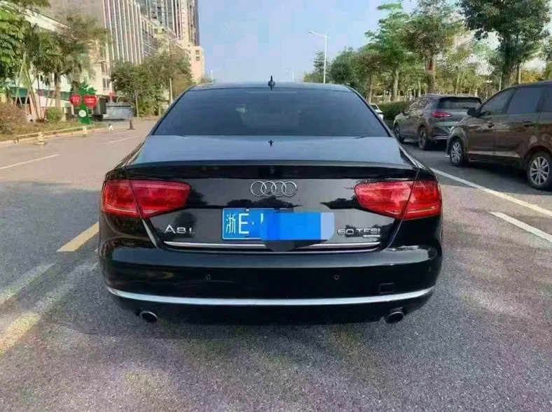 奥迪A8L 驾驶室