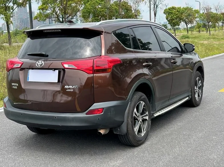 丰田RAV4荣放 内饰后排