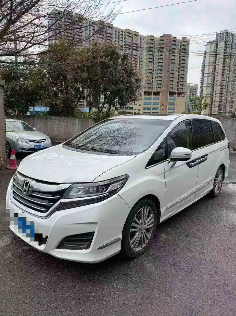 本田艾力绅 正面外观二