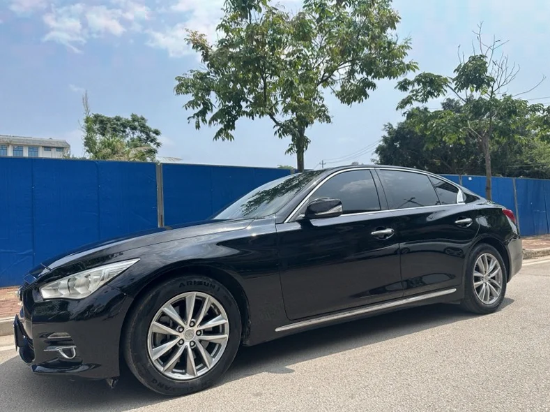 英菲尼迪Q50L 正面外观二