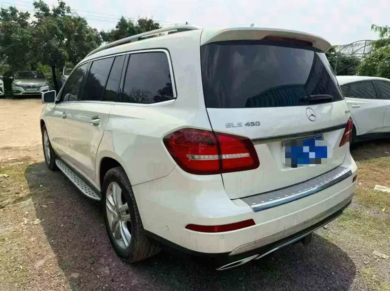 奔驰GLS 后面外观二