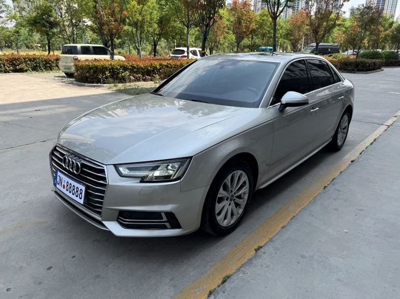 奥迪A4L 正面外观三
