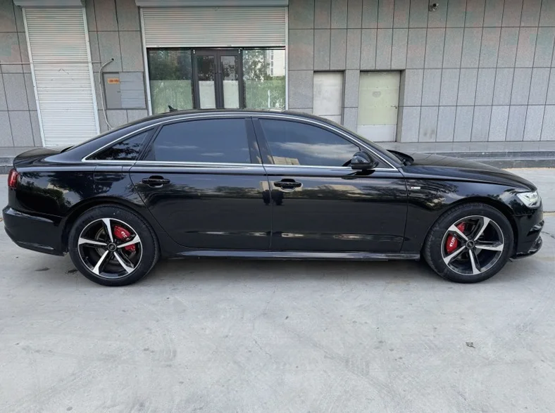 奥迪A6L 后面外观一