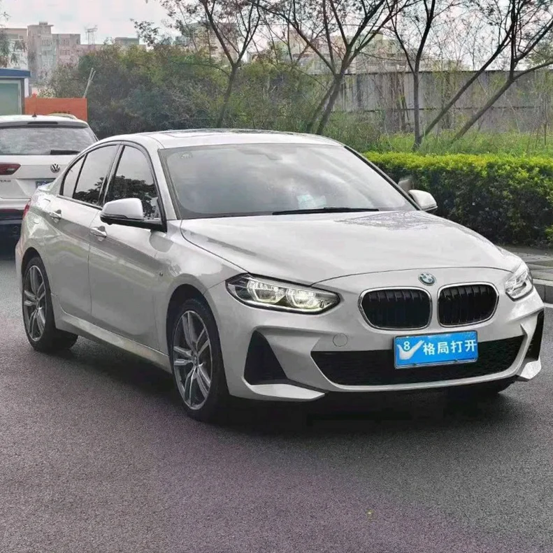 宝马1系 后面外观一