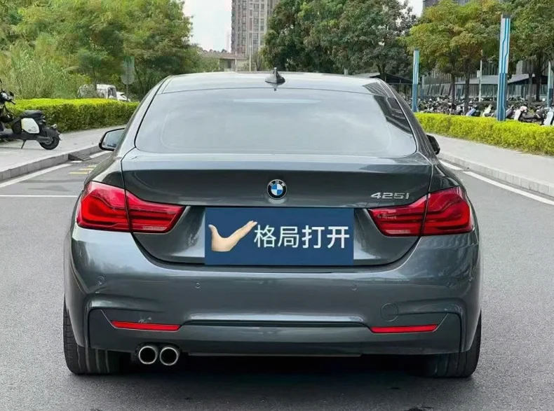 宝马4系 后面外观一