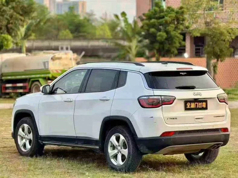 Jeep指南者 后面外观三