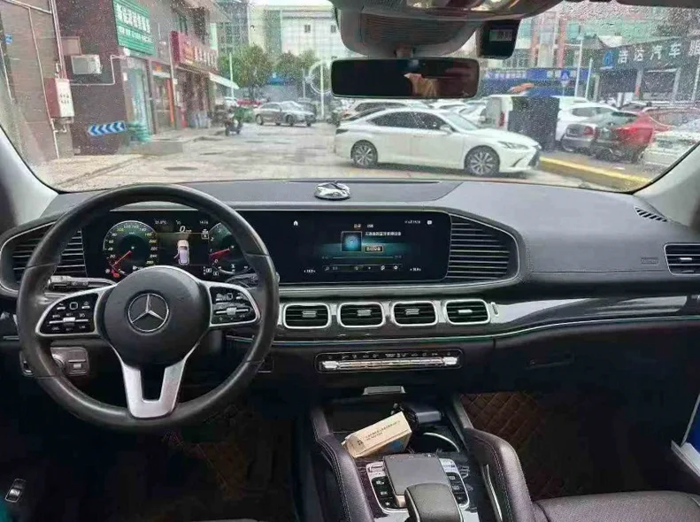 奔驰GLE 内饰前排