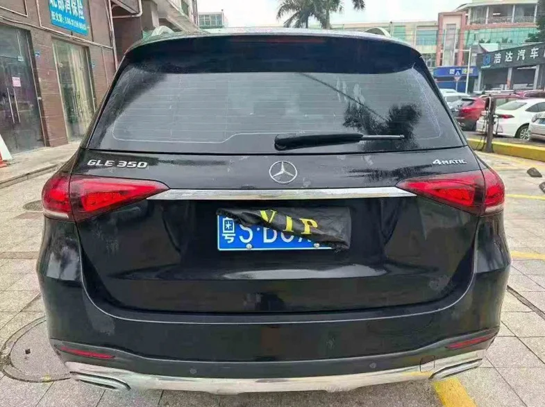 奔驰GLE 后面外观三