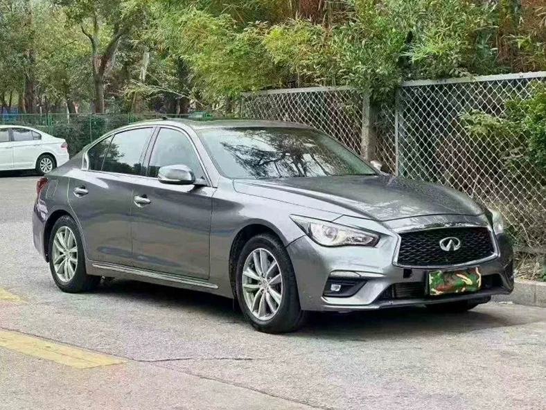 英菲尼迪Q50L 正面外观二
