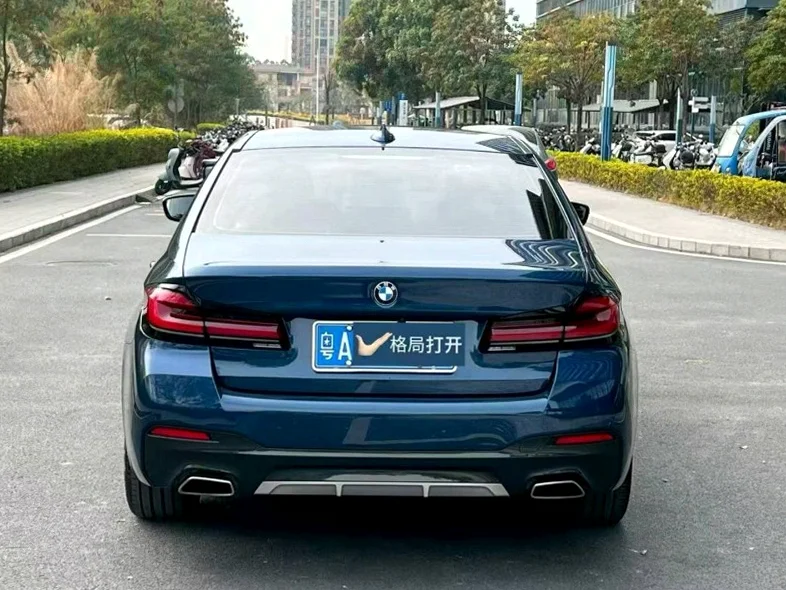 宝马5系 后面外观一