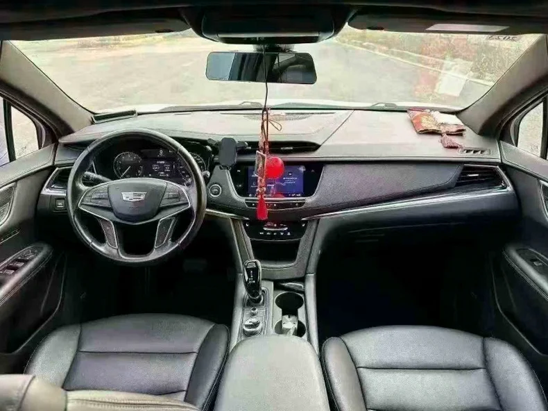 凯迪拉克XT5 后面外观一
