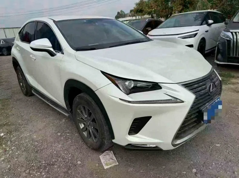 雷克萨斯NX 正面外观二