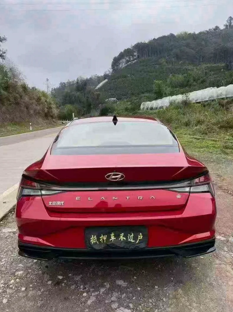 现代伊兰特 后面外观三