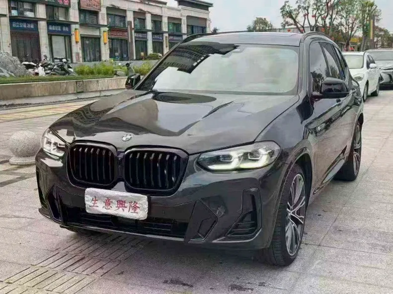 宝马X3 正面外观三