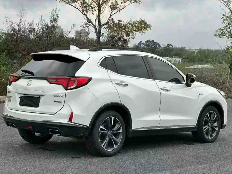 讴歌CDX 内饰后排