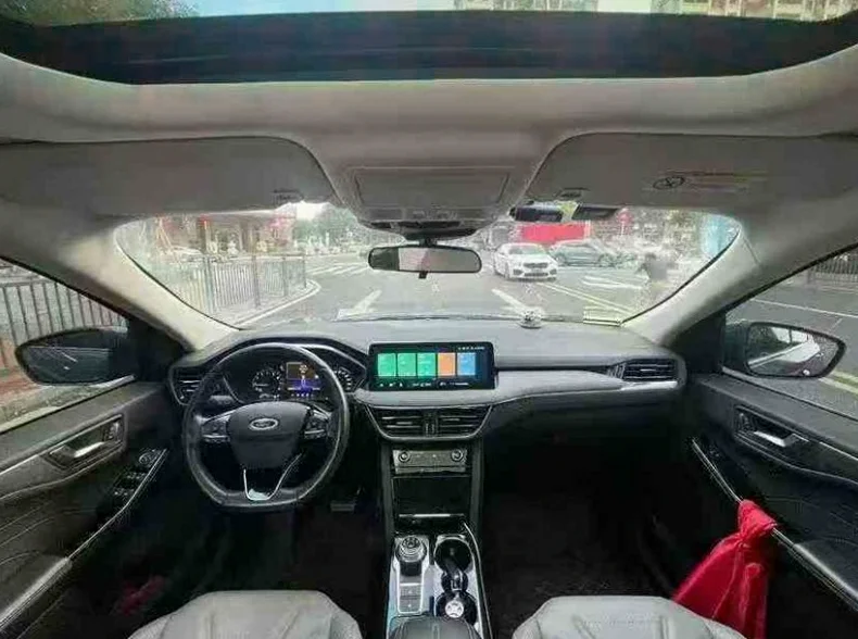 福特锐际 后面外观一