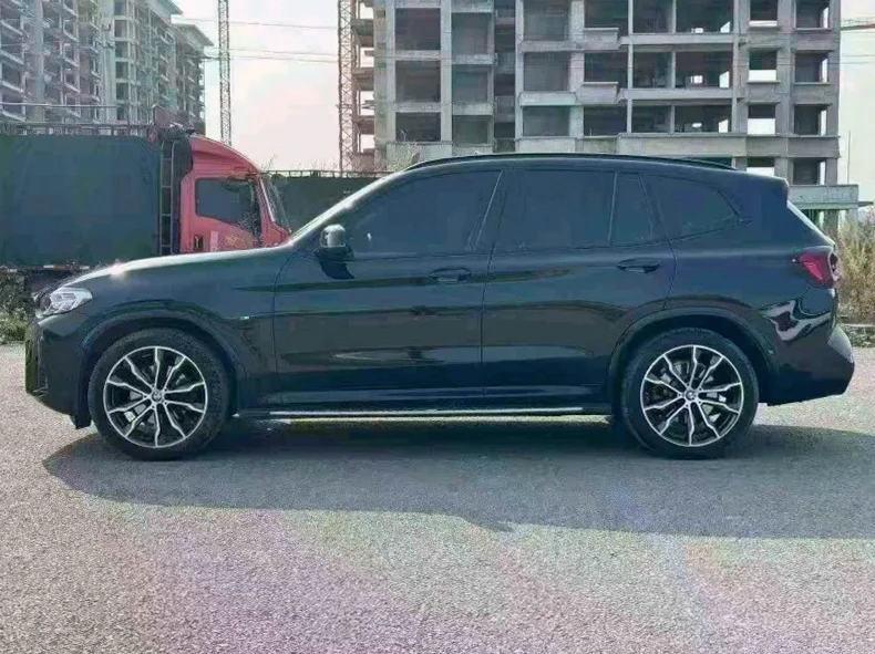 宝马X3 后面外观二