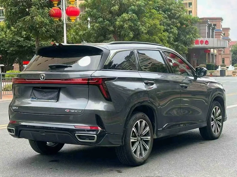长安汽车CS75 内饰后排