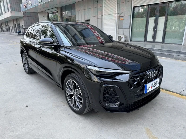 奥迪Q5 正面外观二