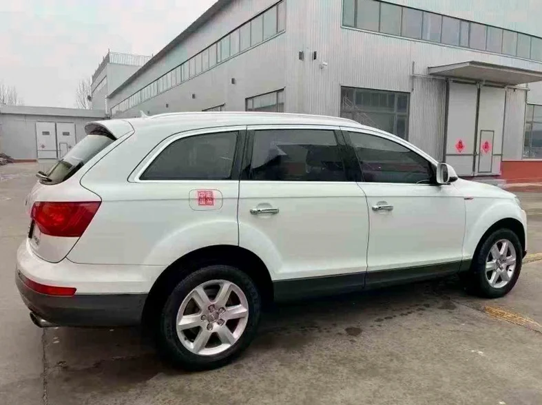 奥迪Q7 后面外观三