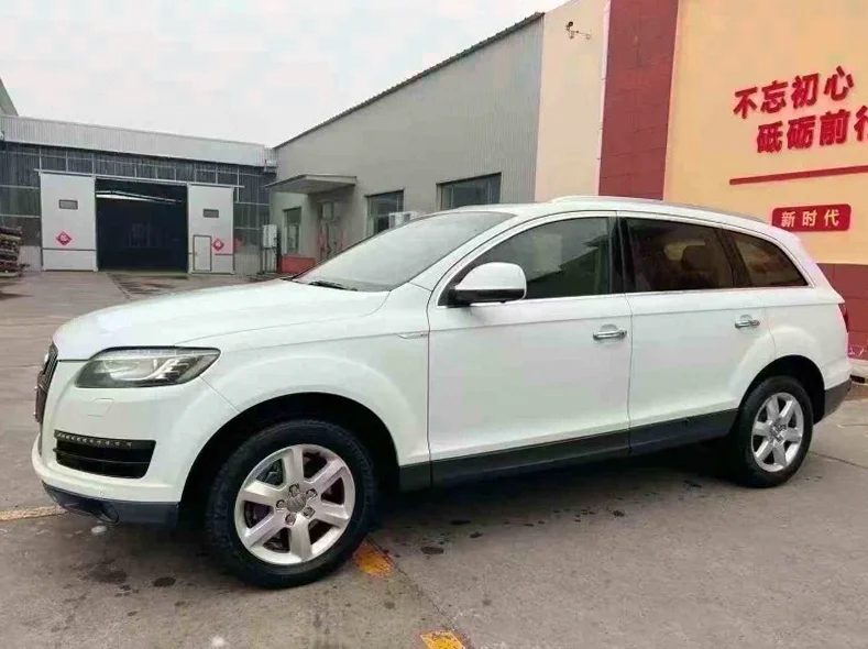 奥迪Q7 驾驶室