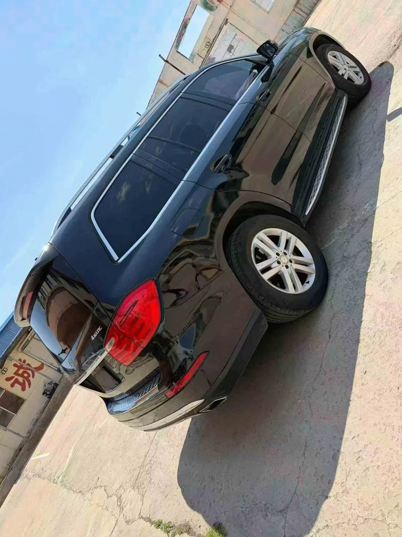 奔驰GL 驾驶室