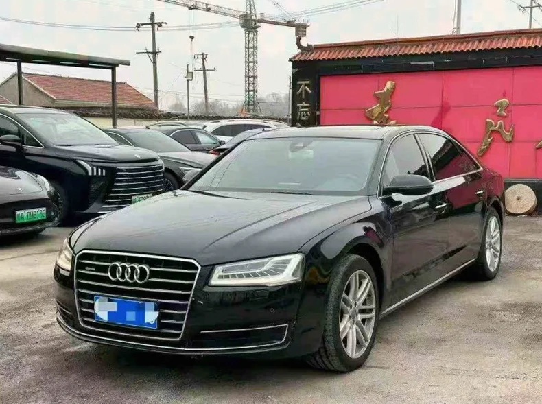 奥迪A8L 正面外观三