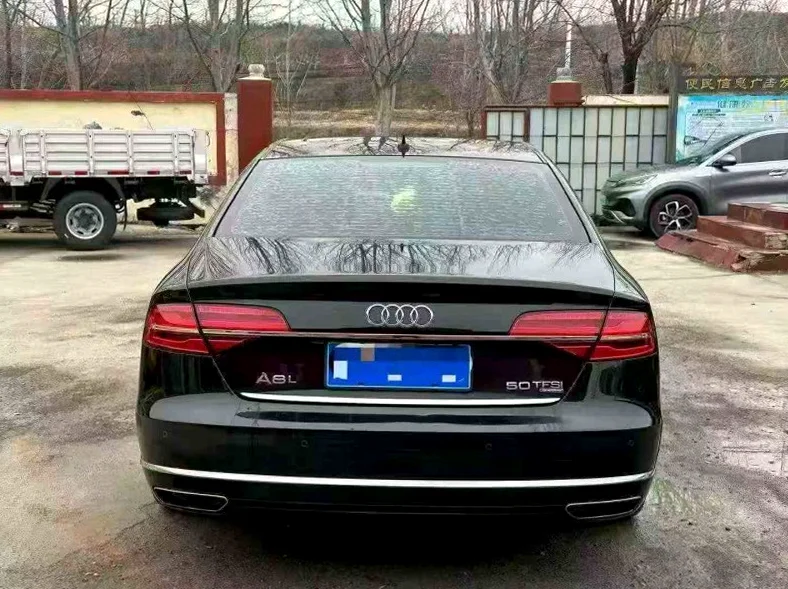奥迪A8L 驾驶室