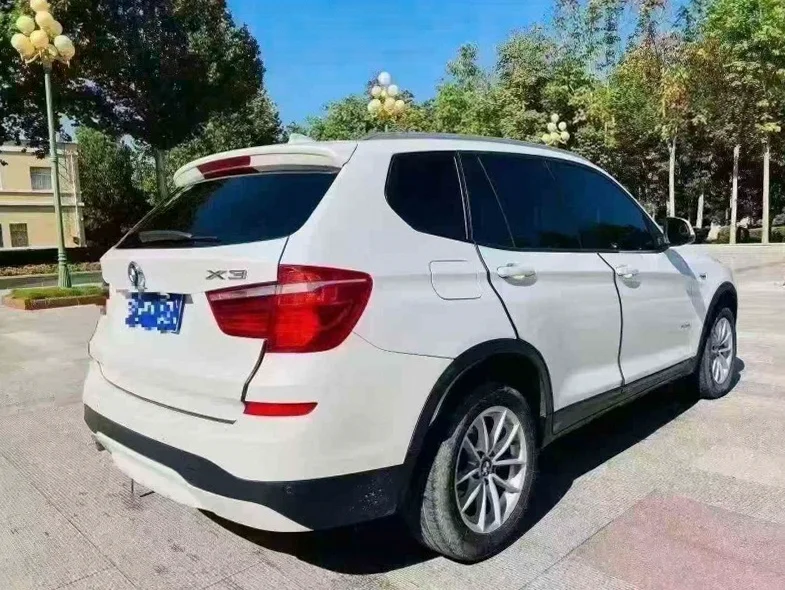 宝马X3 驾驶室