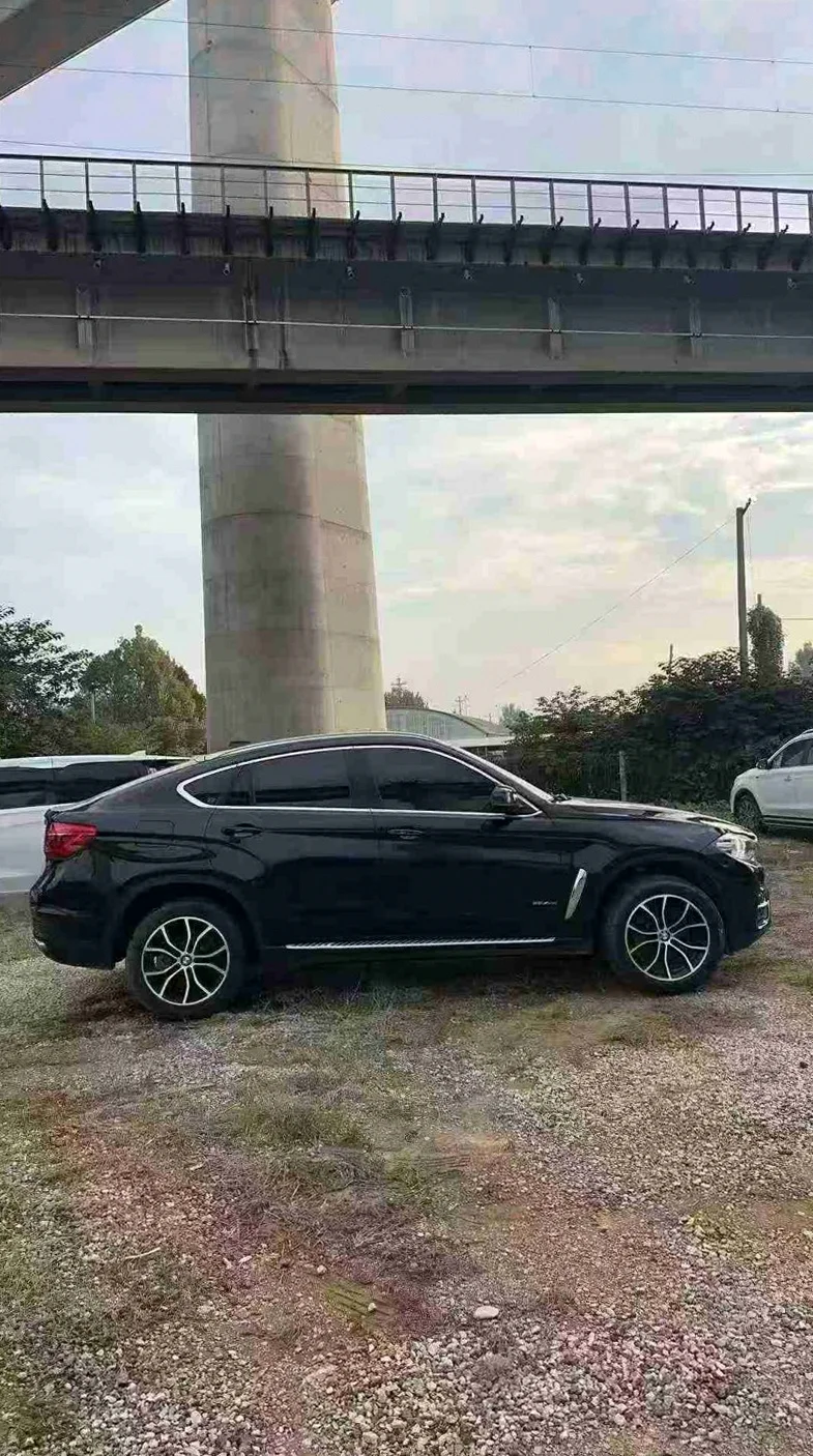 宝马X6 后面外观三