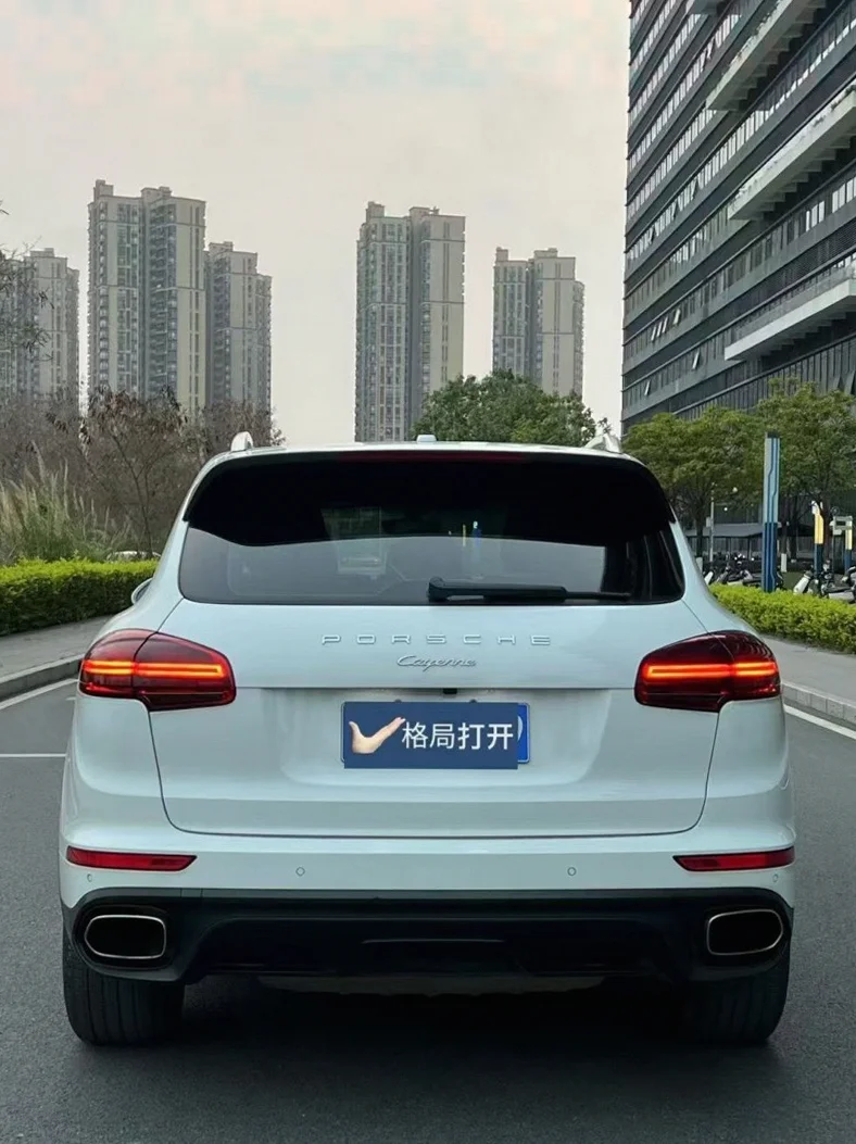 保时捷卡宴 后面外观三