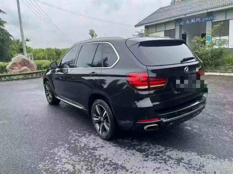 宝马X5 驾驶室