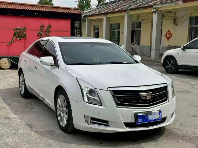 凯迪拉克XTS 正面外观三