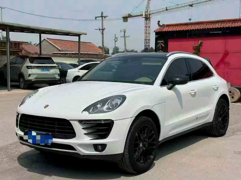 保时捷Macan 正面外观二