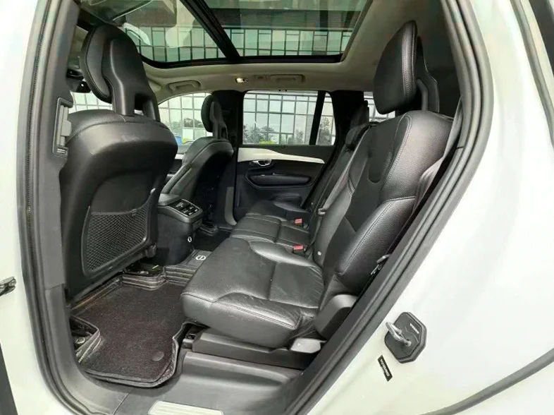 沃尔沃XC90 驾驶室