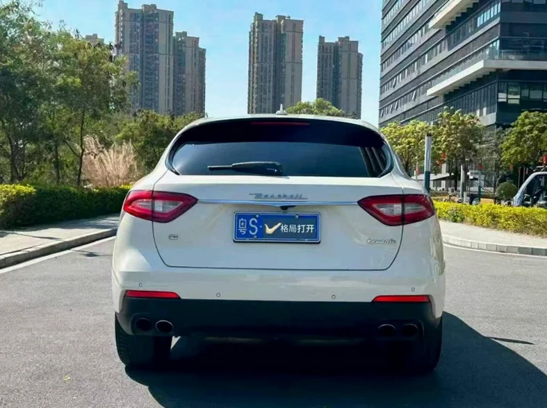 玛莎拉蒂Levante 后面外观二