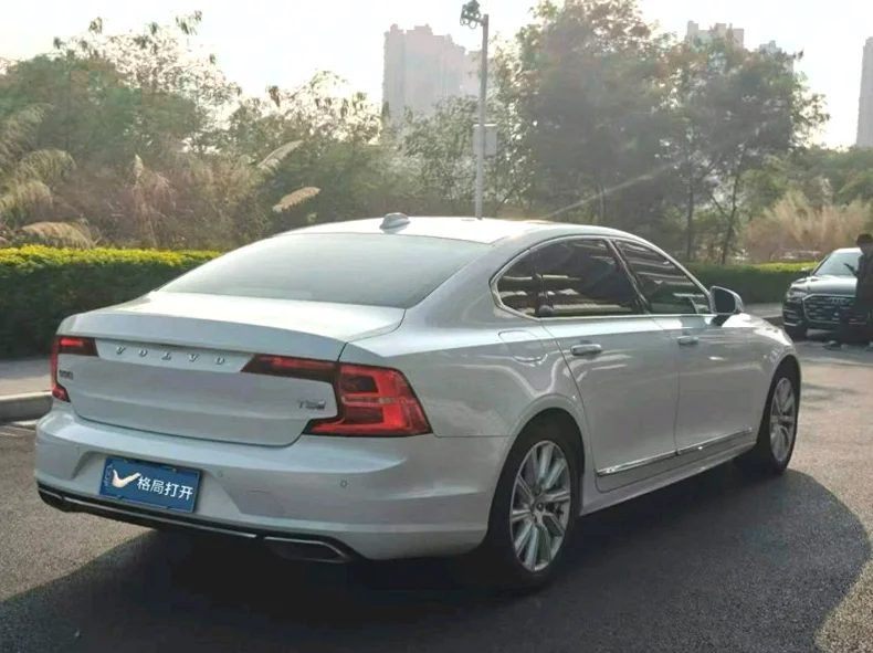 沃尔沃S90 后面外观一