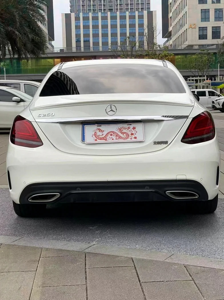 奔驰C 驾驶室