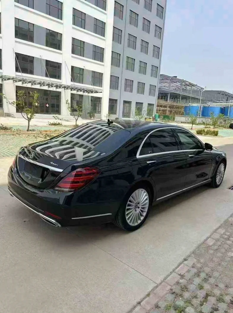 奔驰S 驾驶室
