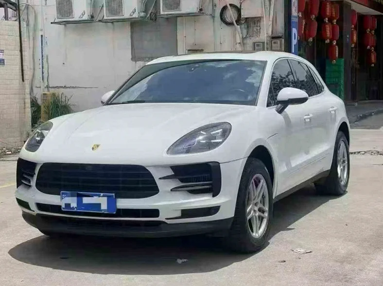保时捷Macan 正面外观三