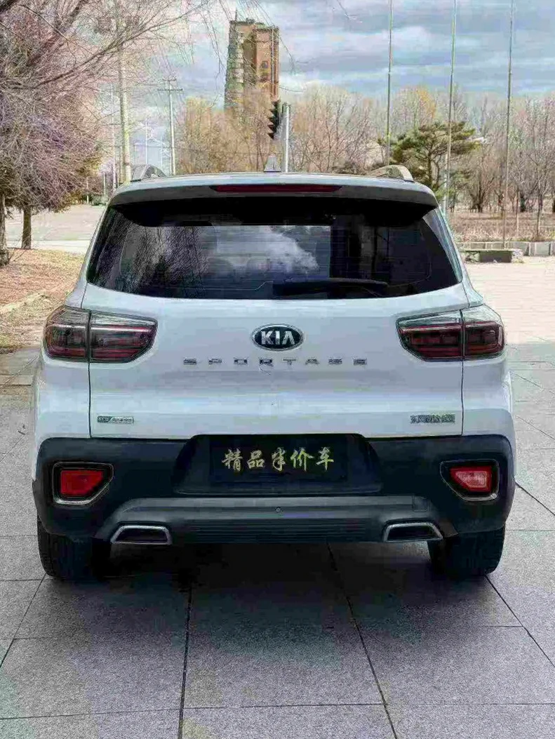 起亚智跑 后面外观二