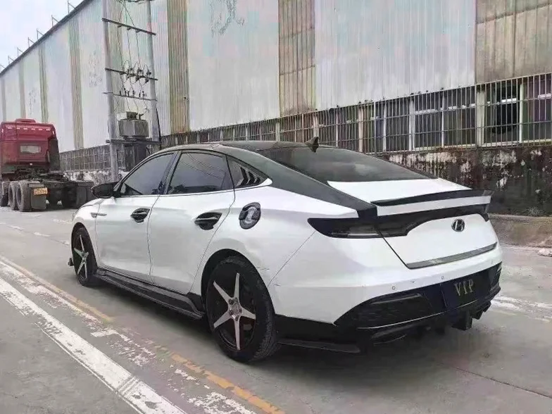 现代菲斯塔 内饰后排