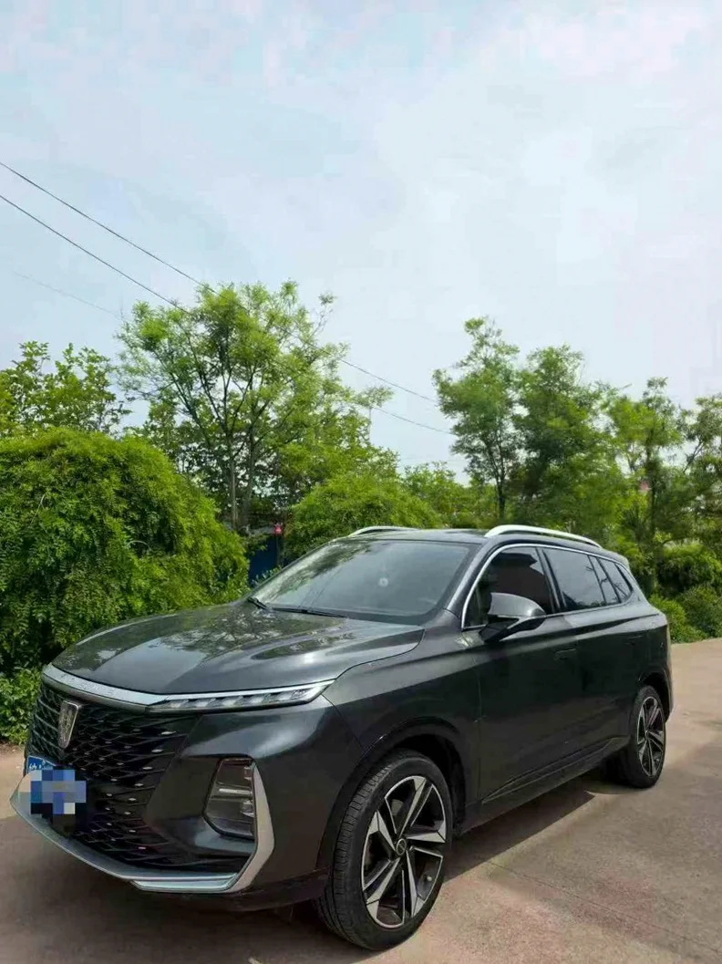 荣威RX5 正面外观二