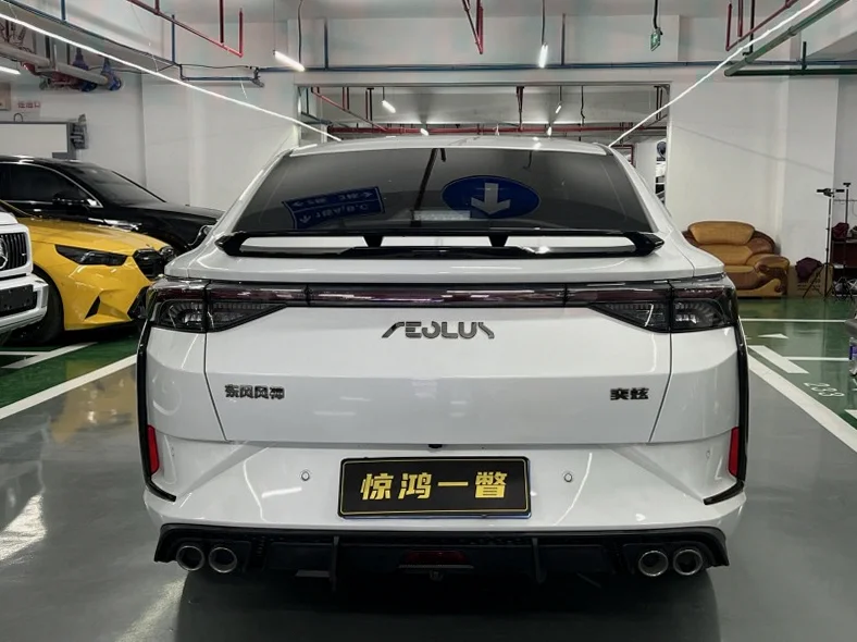 东风奕炫 驾驶室