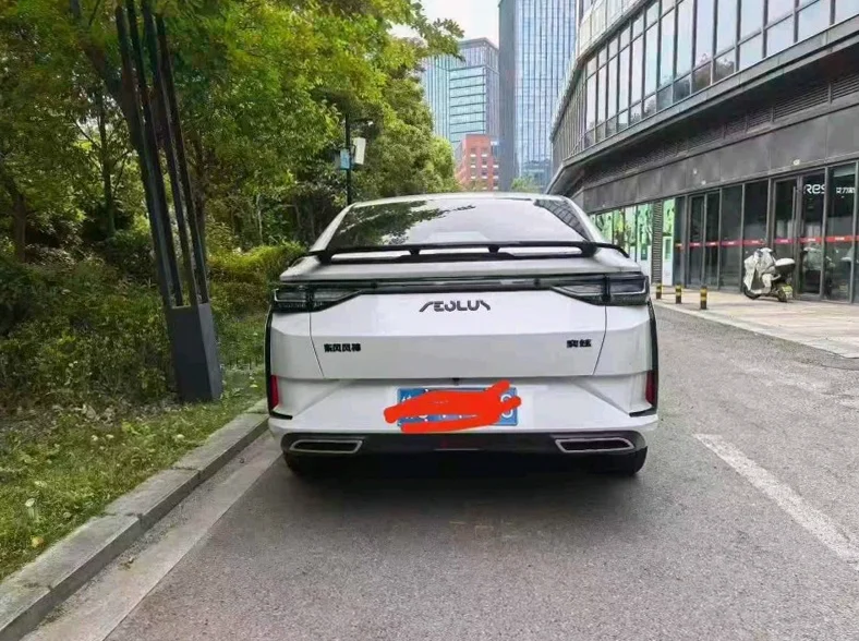 东风奕炫 后面外观二
