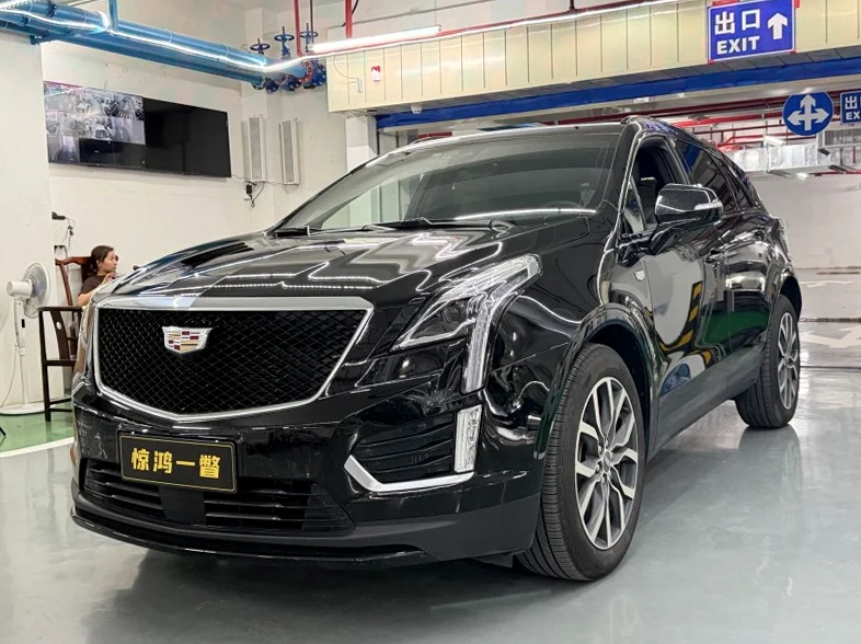 凯迪拉克XT5 正面外观二