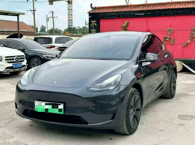 特斯拉MODEL 正面外观二